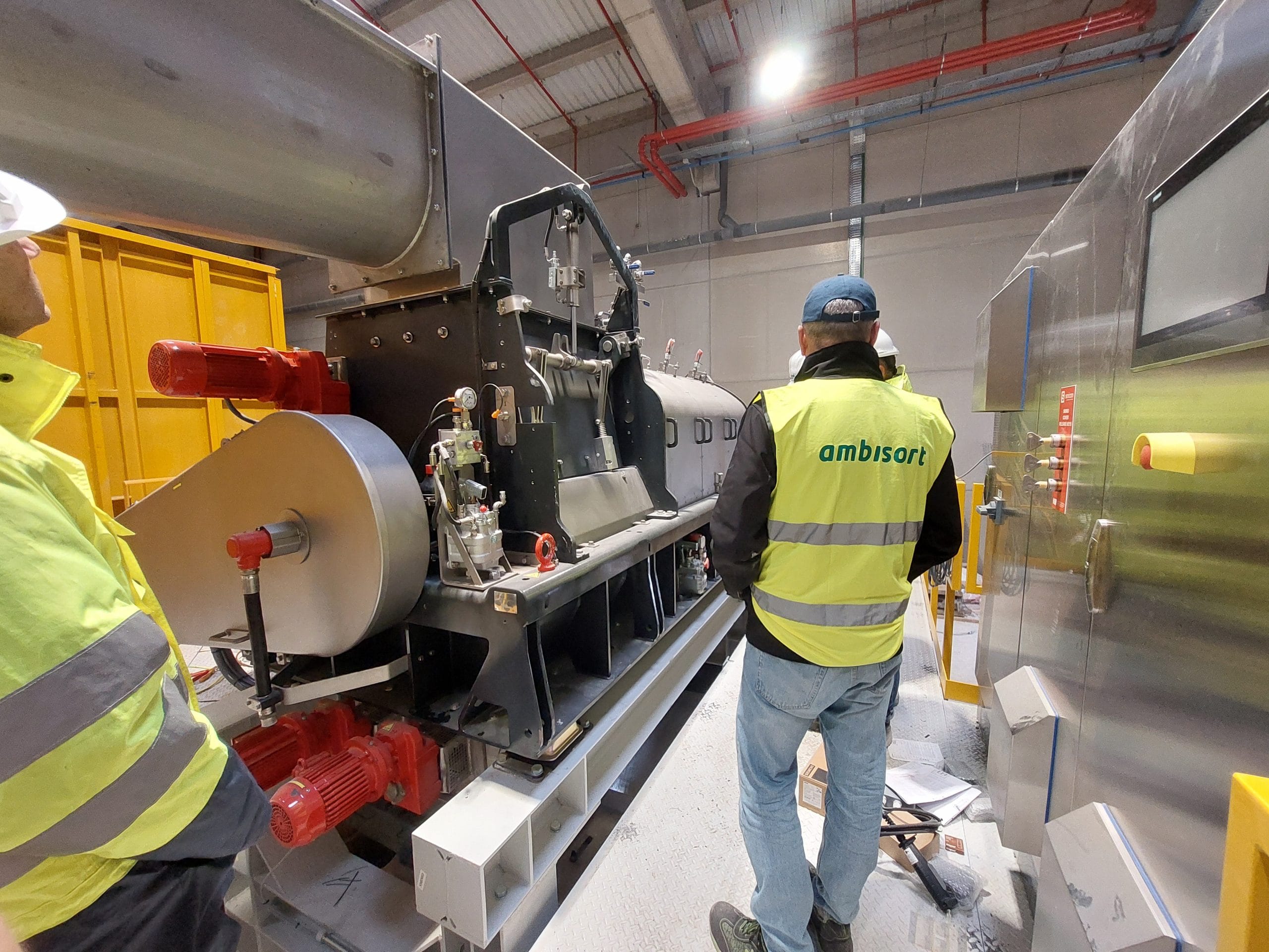 Equipo de Ambisort en planta de reciclaje